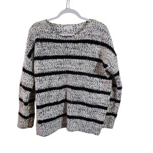 Calvin Klein Ladies Long Sleeve Crew Neck Sweater- size M